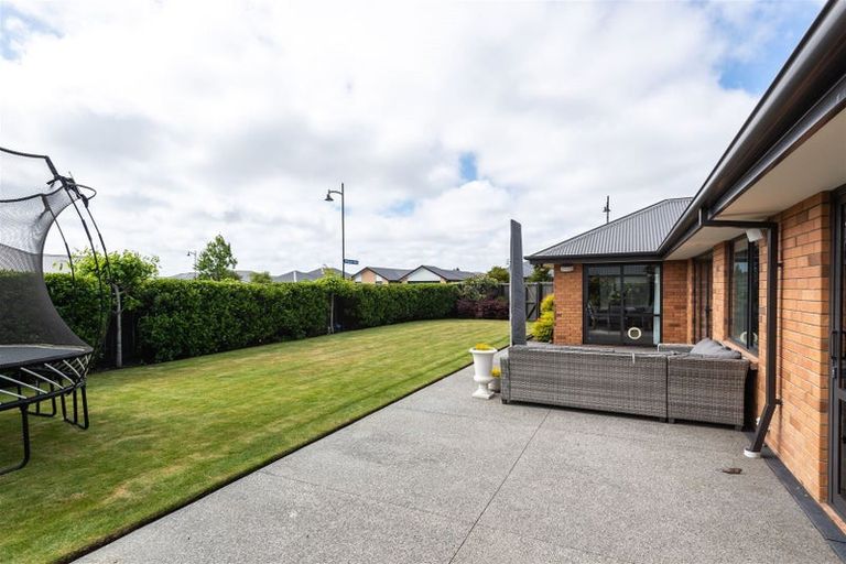 Photo of property in 17 Gosling Crescent, Halswell, Christchurch, 8025