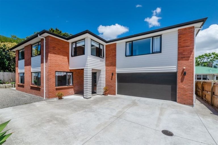 Photo of property in 14 Kotuku Street, Te Atatu Peninsula, Auckland, 0610