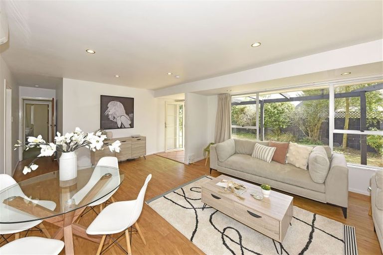 Photo of property in 1/11a Glen Place, Parklands, Christchurch, 8083