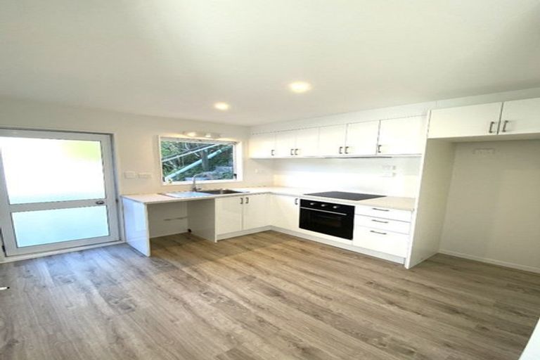 Photo of property in 10a Clinton Way, Kingston, Wellington, 6021