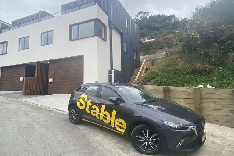 Photo of property in 52 Tiketike Way, Brooklyn, Wellington, 6021