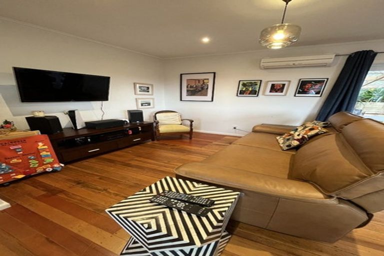 Photo of property in 26 Martin Street, Ranui, Porirua, 5024