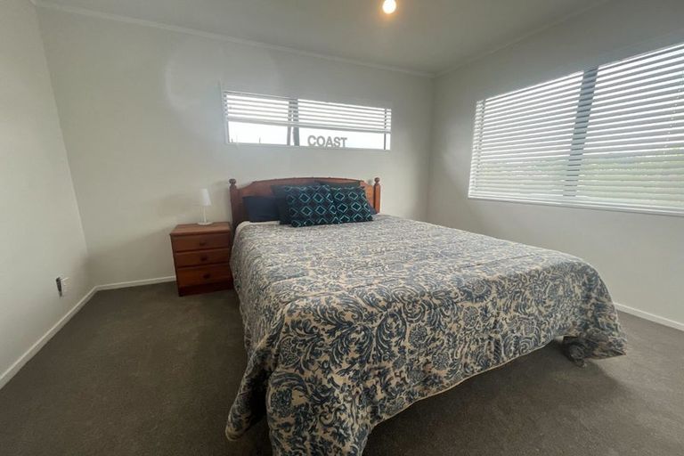 Photo of property in 23 Joydon Place, Stanmore Bay, Whangaparaoa, 0932
