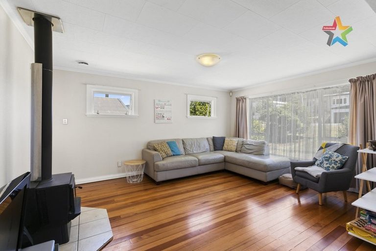 Photo of property in 19 Main Road, Wainuiomata, Lower Hutt, 5014