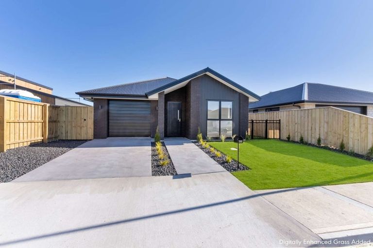 Photo of property in 35 Herridge Street, Woodend, 7691