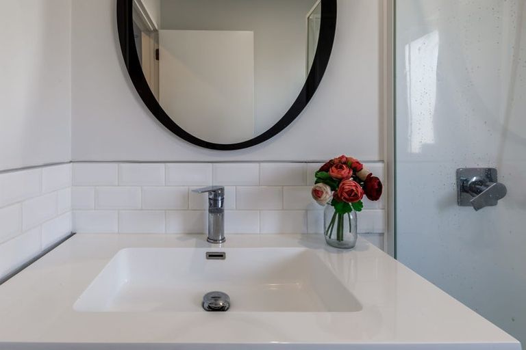 Photo of property in 62 Pomaria Road, Henderson, Auckland, 0610