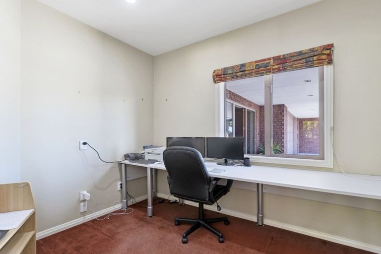 Photo of property in 37 Regent's Park Drive, Casebrook, Christchurch, 8051