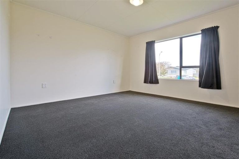 Photo of property in 10 Glamorgan Avenue, Tamatea, Napier, 4112