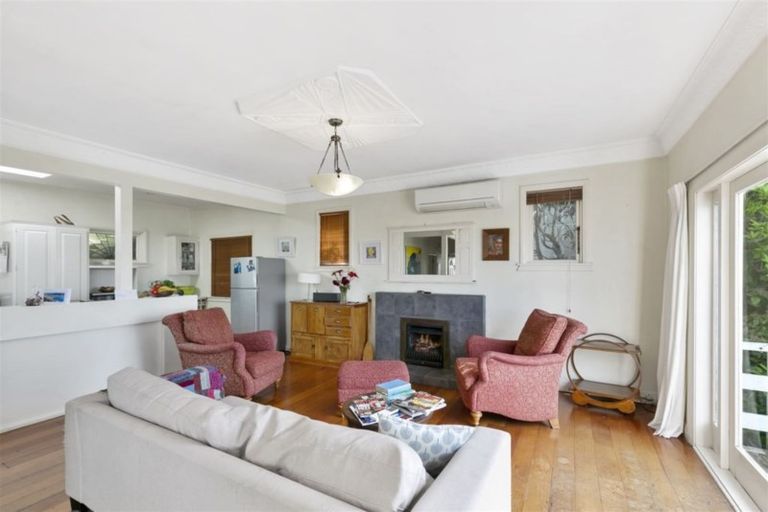 Photo of property in 58 Orangi Kaupapa Road, Northland, Wellington, 6012