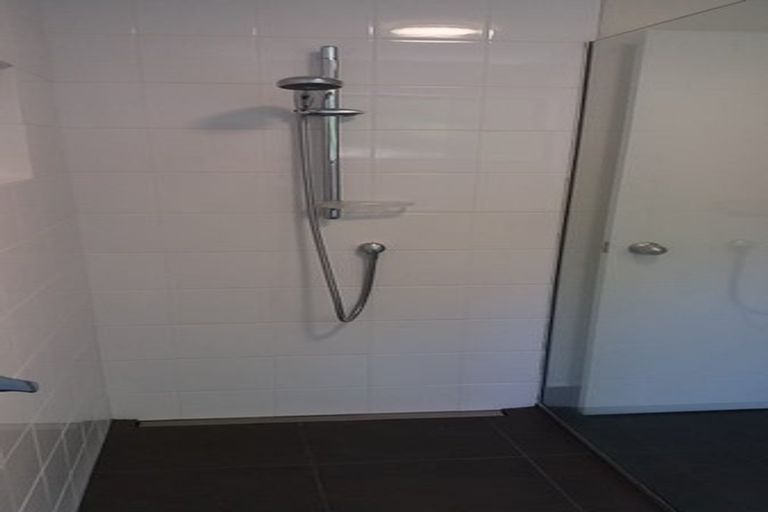 Photo of property in 17a Kowhai Grove, Waikanae, 5036