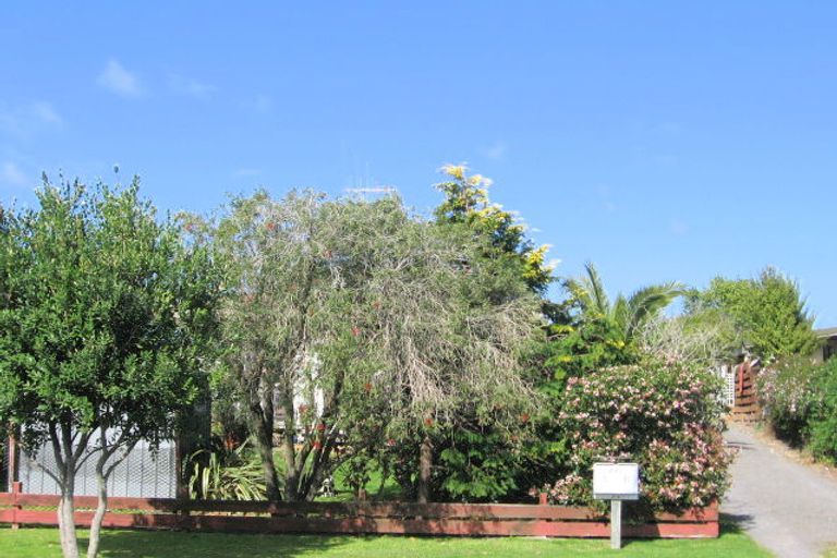 Photo of property in 60b Simpson Road, Papamoa Beach, Papamoa, 3118