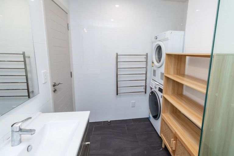 Photo of property in Fountain Court, 16/48u Oriental Parade, Oriental Bay, Wellington, 6011