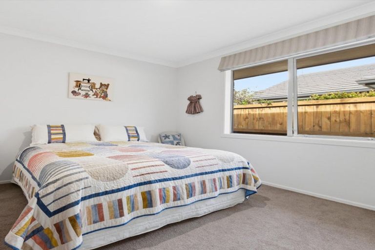 Photo of property in 11 Allington Place, Bethlehem, Tauranga, 3110