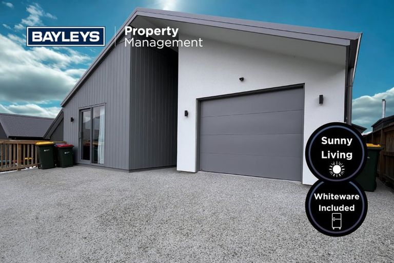 Photo of property in 10 Corriedale Road, Jacks Point, 9371