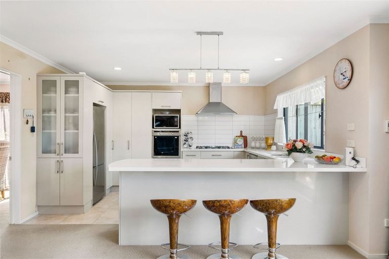 Photo of property in 98 Jeffs Road, Flat Bush, Auckland, 2016