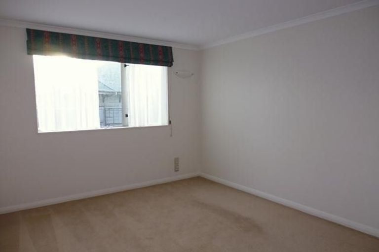 Photo of property in Endeavour Apartments, 24/125u Thorndon Quay, Pipitea, Wellington, 6011