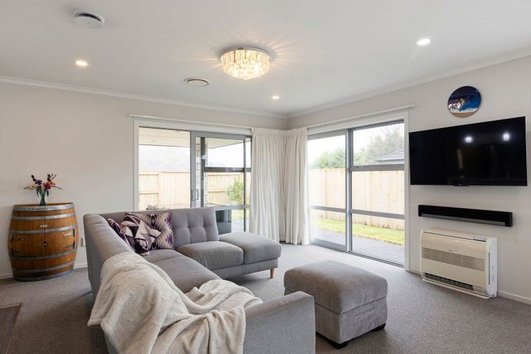 Photo of property in 16 Oolong Court, Huntington, Hamilton, 3210