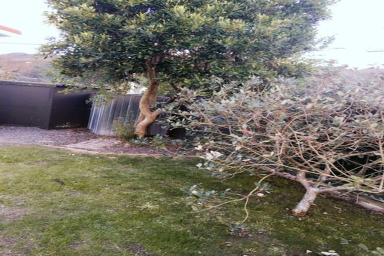 Photo of property in 28 Jutland Street, Waterloo, Lower Hutt, 5011