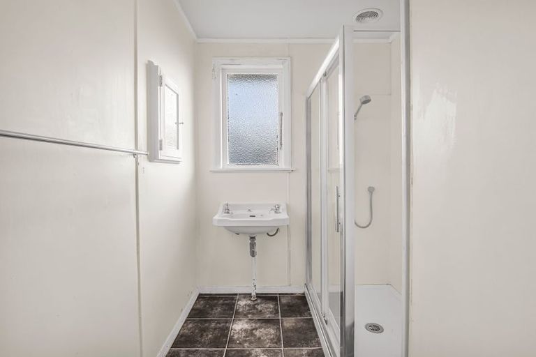 Photo of property in 55 Wilson Street, Waverley, 4510