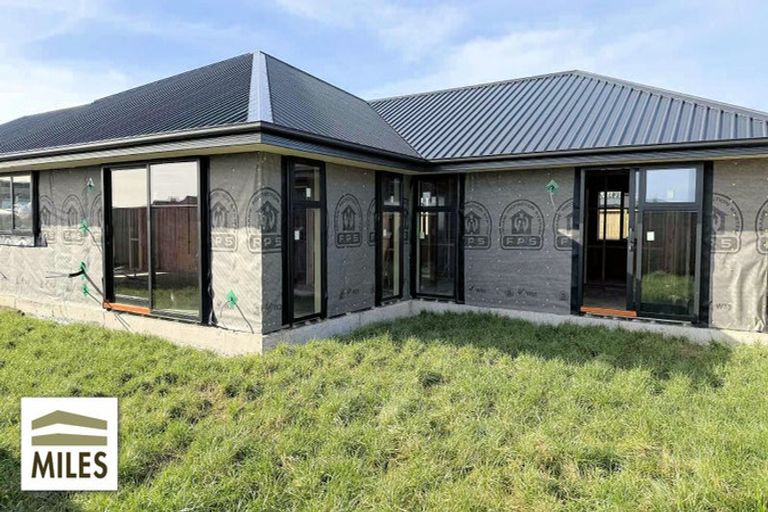 Photo of property in 4 Lorenzos Lane, Halswell, Christchurch, 8025