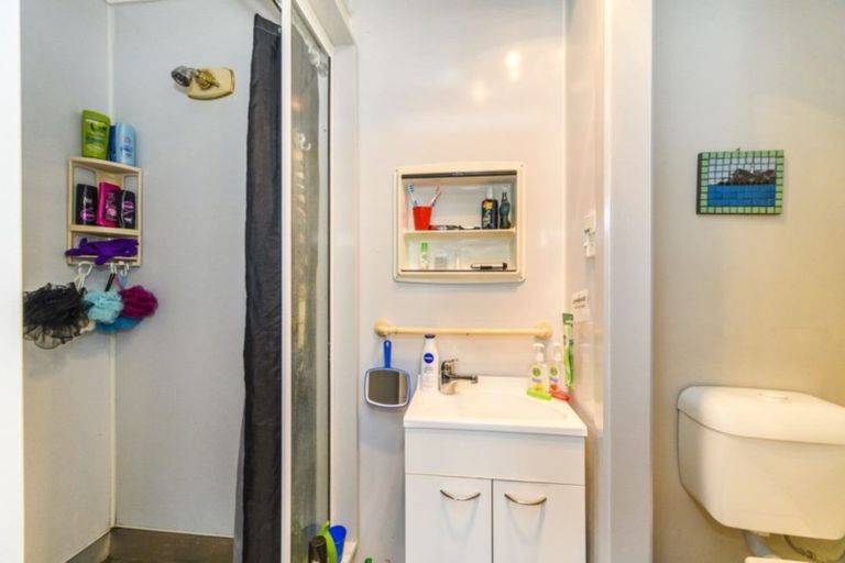 Photo of property in 84 Hillcrest Drive, Kelvin Grove, Palmerston North, 4414