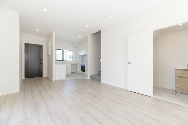 Photo of property in 9 Heketara Place, Papakura, 2110