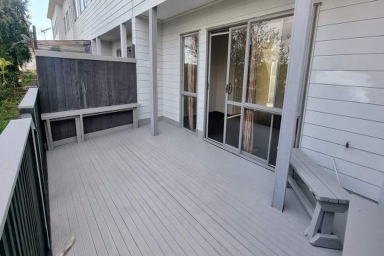 Photo of property in 26/3 Hulme Place, Henderson, Auckland, 0612