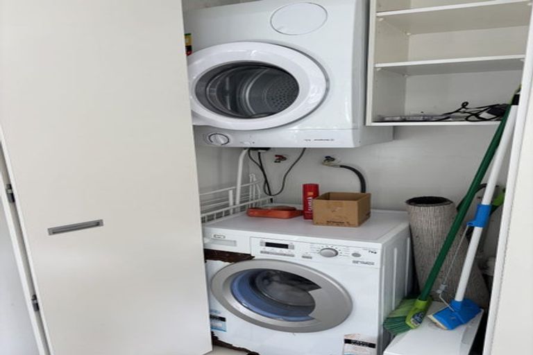 Photo of property in 2b Wilkinson Street, Oriental Bay, Wellington, 6011