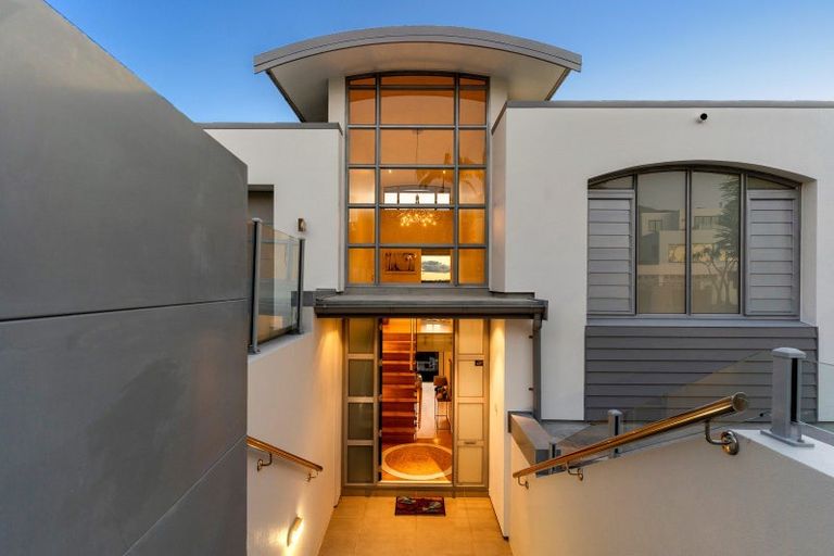 Photo of property in 5a Bucklands Beach Road, Bucklands Beach, Auckland, 2012