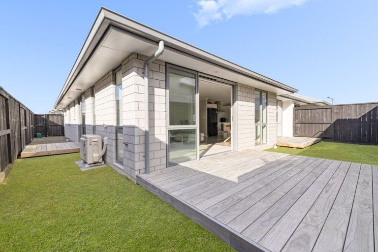 Photo of property in 3 Tractor Way, Papamoa, 3118