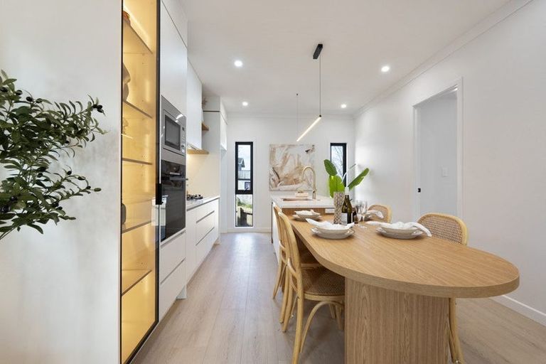 Photo of property in 69d Chivalry Road, Glenfield, Auckland, 0629