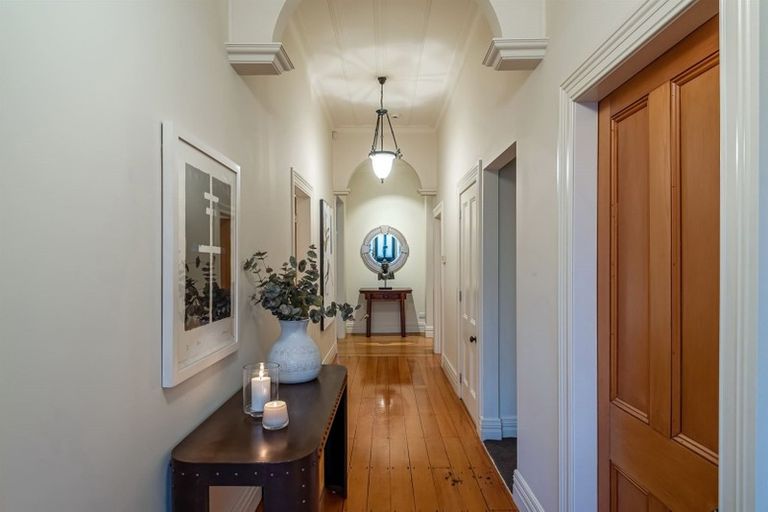 Photo of property in 79 Hinemoa Street, Birkenhead, Auckland, 0626