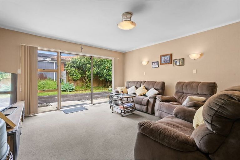 Photo of property in 2/15 Hayward Road, Papatoetoe, Auckland, 2025