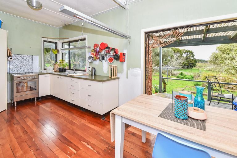 Photo of property in 102a Morley Road, Waiuku, 2681