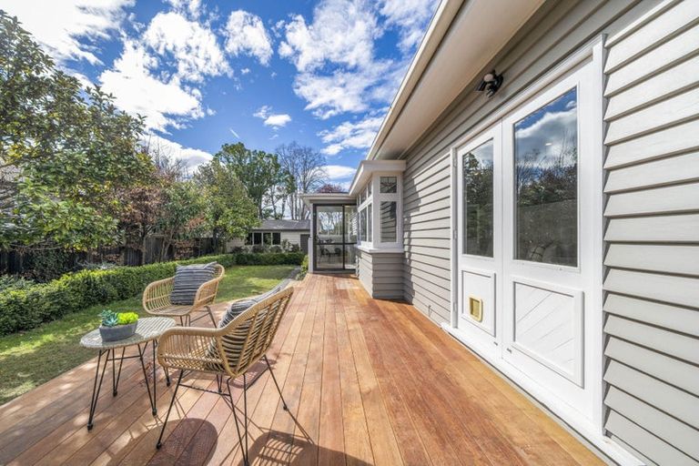 Photo of property in 167 Centaurus Road, Saint Martins, Christchurch, 8022