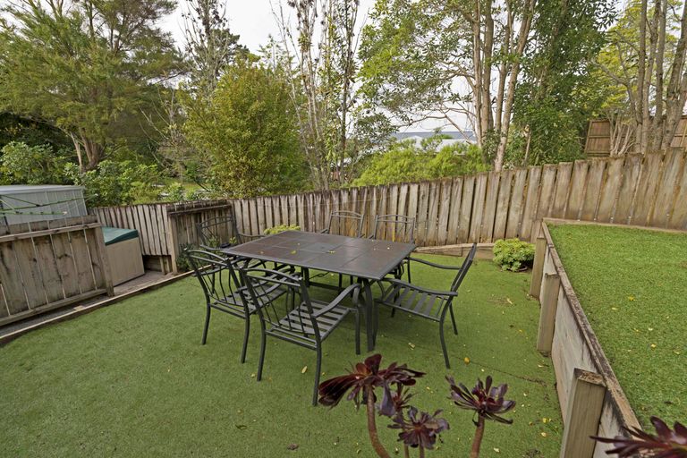 Photo of property in 27 Milan Drive, Glen Eden, Auckland, 0602