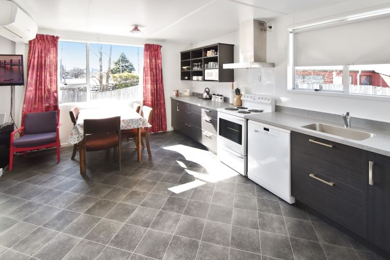 Photo of property in 54 Omahau Crescent, Twizel, 7901