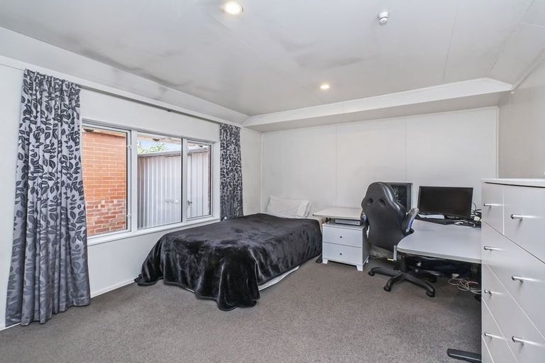 Photo of property in 32 Middleton Road, Upper Riccarton, Christchurch, 8041
