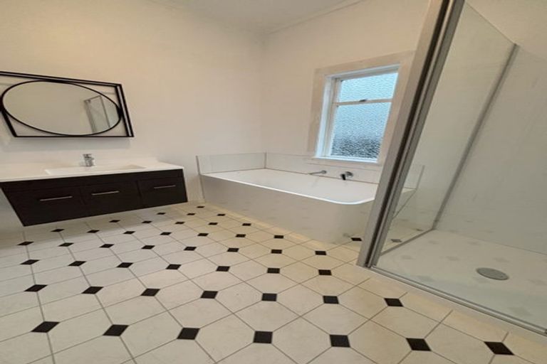 Photo of property in 158 Naenae Road, Naenae, Lower Hutt, 5011