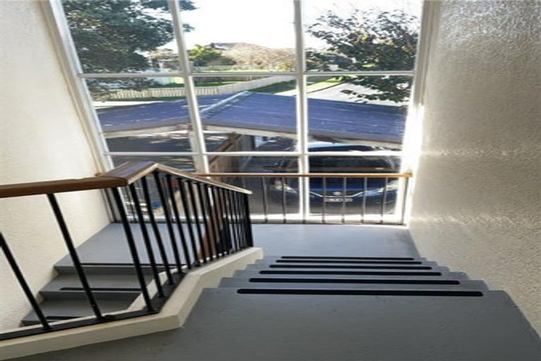 Photo of property in 19 Cook Street, Marfell, New Plymouth, 4310
