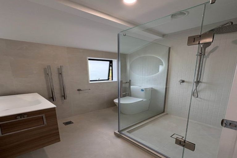 Photo of property in 41 Shortt Avenue, Mangere Bridge, Auckland, 2022