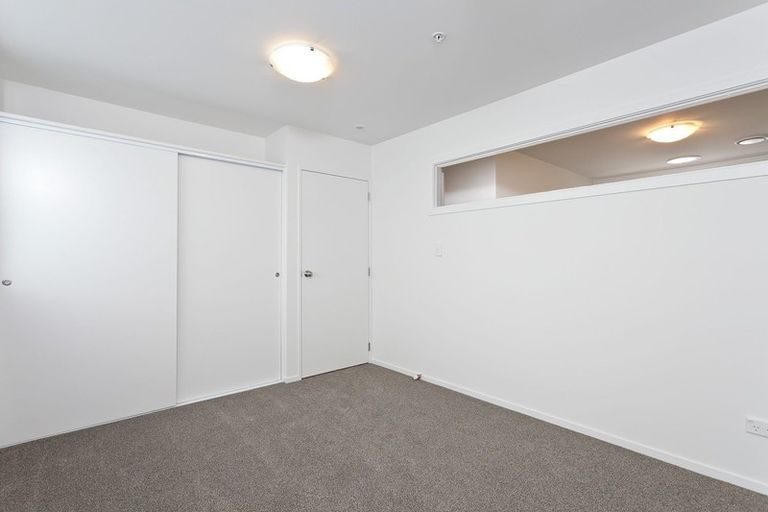Photo of property in 10/26 Railway Street West, Papakura, 2110