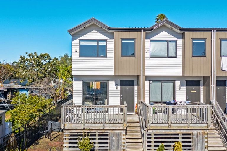 Photo of property in 1/15 Rush Place, Mangere, Auckland, 2022