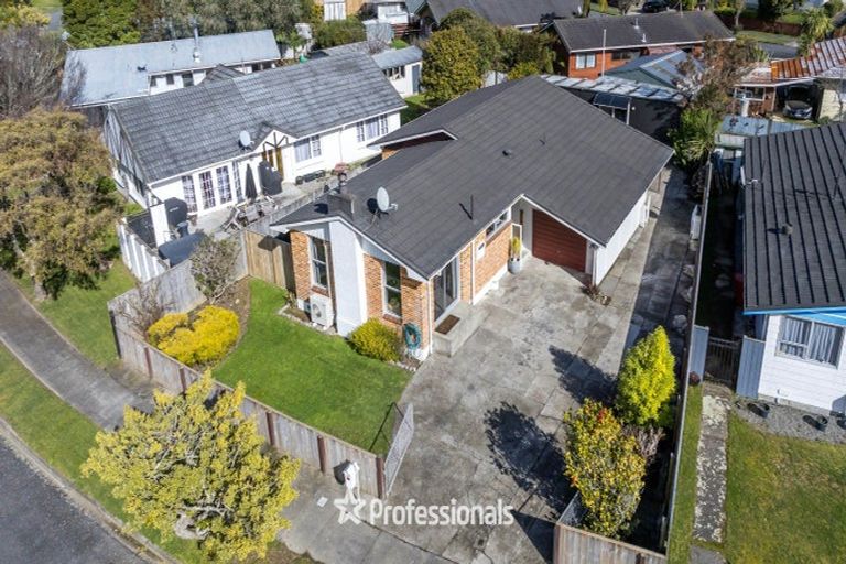 Photo of property in 15 Akron Grove, Totara Park, Upper Hutt, 5018