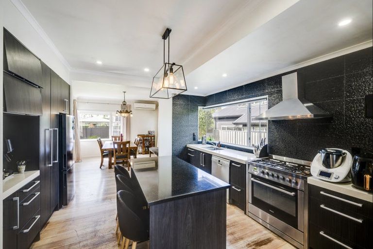 Photo of property in 62 Avenue Road, Greenmeadows, Napier, 4112
