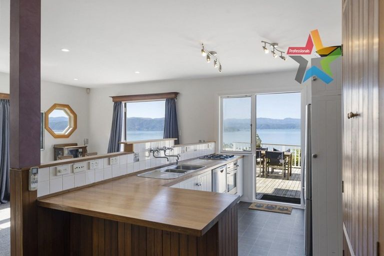 Photo of property in 579 Hutt Road, Horokiwi, Wellington, 5016