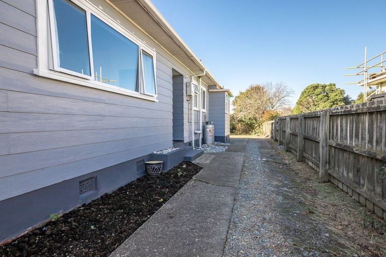 Photo of property in 19 Russell Street, Westport, 7825