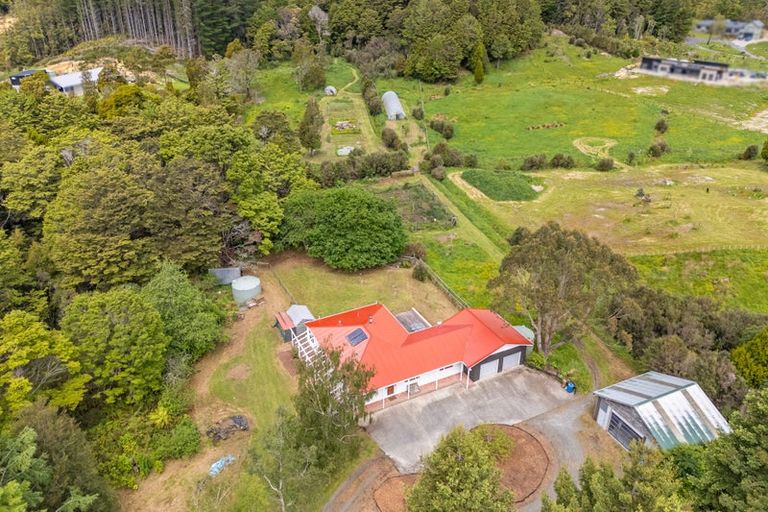 Photo of property in 423 Katherine Mansfield Drive, Blue Mountains, Upper Hutt, 5371