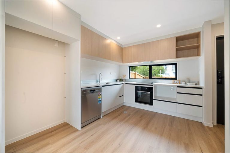 Photo of property in 4/85 Jaemont Avenue, Te Atatu South, Auckland, 0610