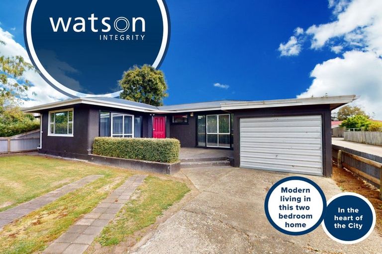 Photo of property in 23 Featherston Street, Takaro, Palmerston North, 4412